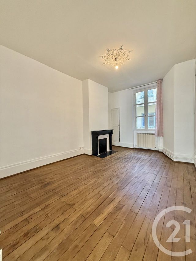 Appartement F3 &agrave; louer - 3 pi&egrave;ces - 79,78 m2 - Moulins - 03 - AUVERGNE