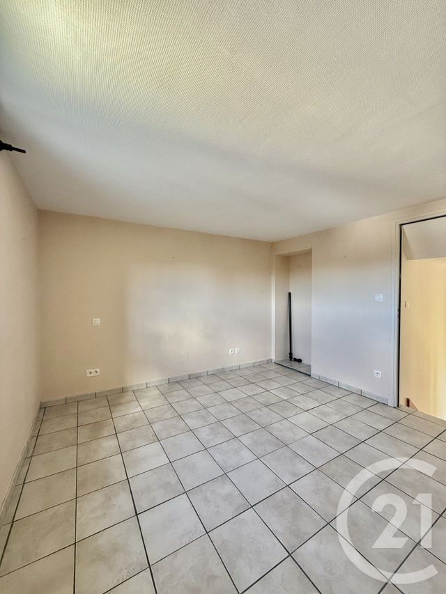 Local commercial à louer - 96.56 m2 - 03 - Allier