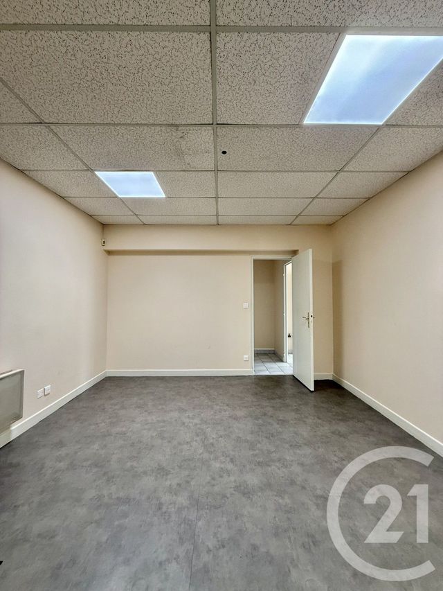 Local commercial à louer - 96.56 m2 - 03 - Allier