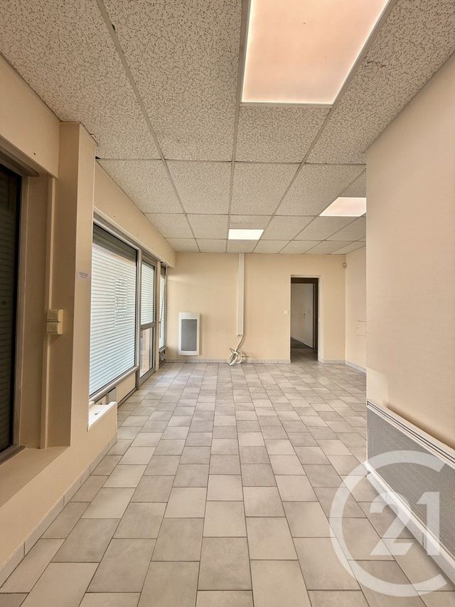 Local commercial à louer - 96.56 m2 - 03 - Allier