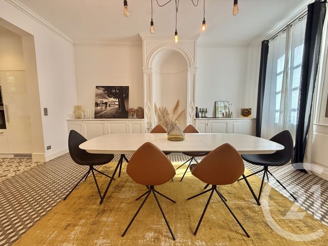 Maison &agrave; vendre - 12 pi&egrave;ces - 273 m2 - Moulins - 03 - AUVERGNE
