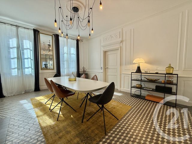 Maison &agrave; vendre - 12 pi&egrave;ces - 273 m2 - Moulins - 03 - AUVERGNE