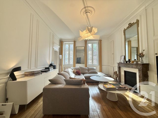 Maison &agrave; vendre - 12 pi&egrave;ces - 273 m2 - Moulins - 03 - AUVERGNE