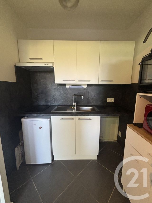 Appartement Studio &agrave; louer - 1 pi&egrave;ce - 31,76 m2 - Moulins - 03 - AUVERGNE