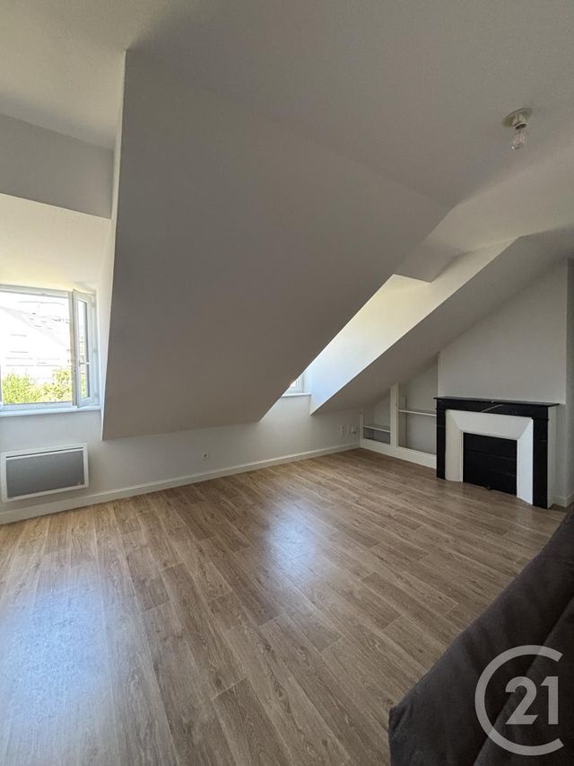 Appartement F1 &agrave; louer - 1 pi&egrave;ce - 22,86 m2 - Moulins - 03 - AUVERGNE