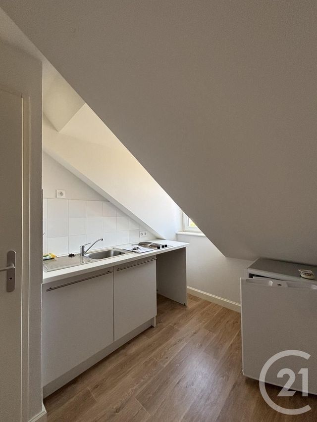 Appartement F1 &agrave; louer - 1 pi&egrave;ce - 22,86 m2 - Moulins - 03 - AUVERGNE
