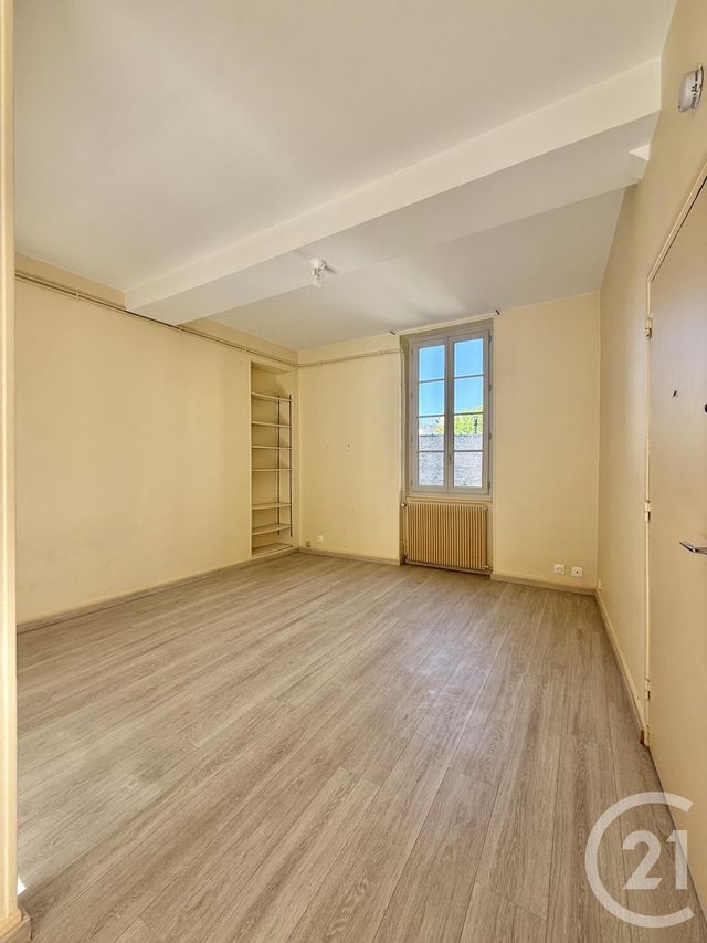Appartement F1 &agrave; louer - 1 pi&egrave;ce - 31,60 m2 - Moulins - 03 - AUVERGNE