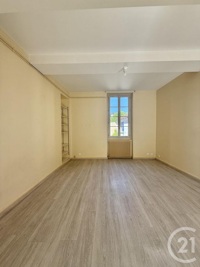 Appartement F1 &agrave; louer - 1 pi&egrave;ce - 31,60 m2 - Moulins - 03 - AUVERGNE