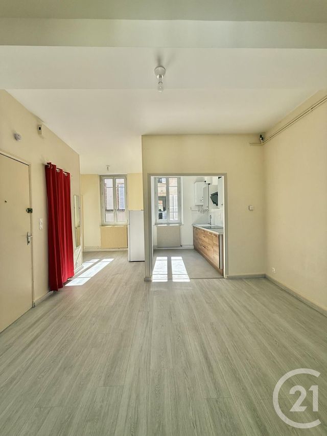 Appartement F1 &agrave; louer - 1 pi&egrave;ce - 31,60 m2 - Moulins - 03 - AUVERGNE