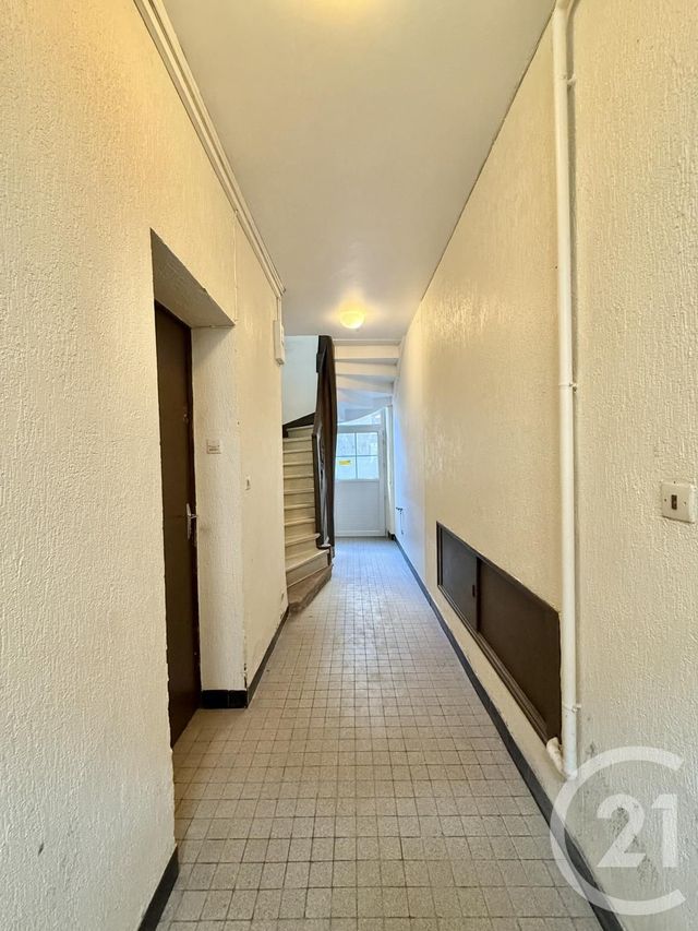 Appartement F1 &agrave; louer - 1 pi&egrave;ce - 31,60 m2 - Moulins - 03 - AUVERGNE
