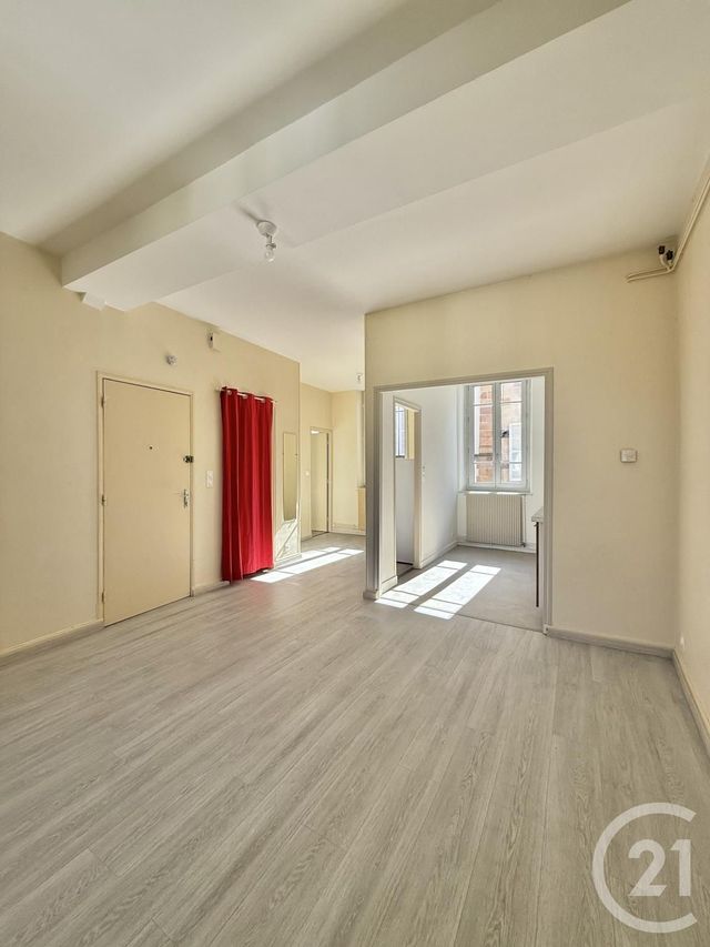 Appartement F1 &agrave; louer - 1 pi&egrave;ce - 31,60 m2 - Moulins - 03 - AUVERGNE