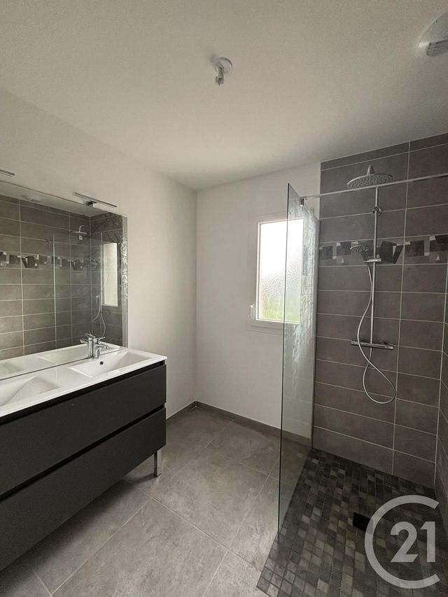 Maison &agrave; louer - 5 pi&egrave;ces - 113,33 m2 - Avermes - 03 - AUVERGNE