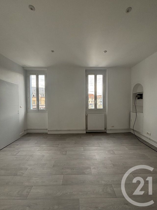 Appartement F2 &agrave; louer - 2 pi&egrave;ces - 35,90 m2 - Moulins - 03 - AUVERGNE