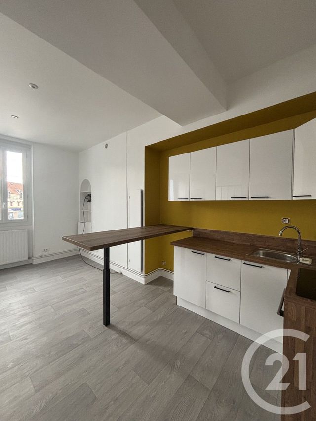 Appartement F2 &agrave; louer - 2 pi&egrave;ces - 35,90 m2 - Moulins - 03 - AUVERGNE