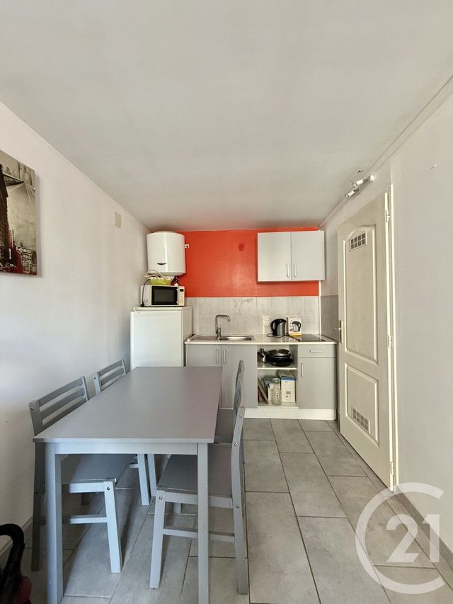 Appartement F1 &agrave; louer - 1 pi&egrave;ce - 21,29 m2 - Moulins - 03 - AUVERGNE