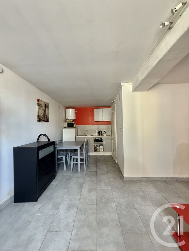 Appartement F1 &agrave; louer - 1 pi&egrave;ce - 21,29 m2 - Moulins - 03 - AUVERGNE