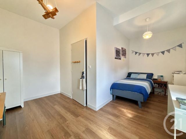 Maison &agrave; vendre - 4 pi&egrave;ces - 140 m2 - Moulins - 03 - AUVERGNE