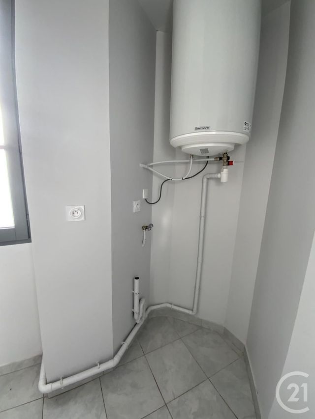 Appartement F2 &agrave; louer - 2 pi&egrave;ces - 33,65 m2 - Moulins - 03 - AUVERGNE