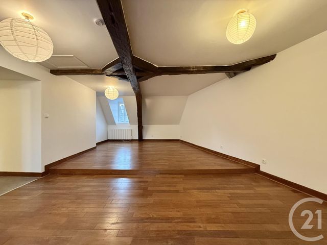 Appartement F3 &agrave; louer - 3 pi&egrave;ces - 61,50 m2 - Moulins - 03 - AUVERGNE