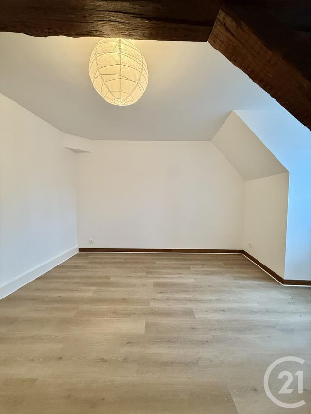 Appartement F3 &agrave; louer - 3 pi&egrave;ces - 61,50 m2 - Moulins - 03 - AUVERGNE