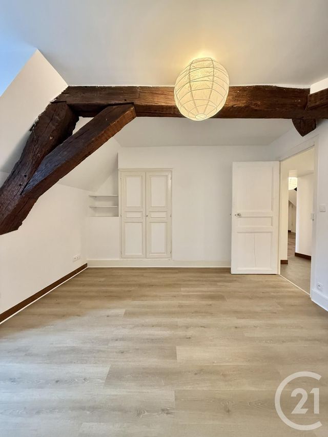 Appartement F3 &agrave; louer - 3 pi&egrave;ces - 61,50 m2 - Moulins - 03 - AUVERGNE