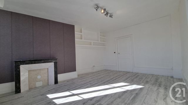 Appartement F2 &agrave; louer - 2 pi&egrave;ces - 56,83 m2 - Moulins - 03 - AUVERGNE