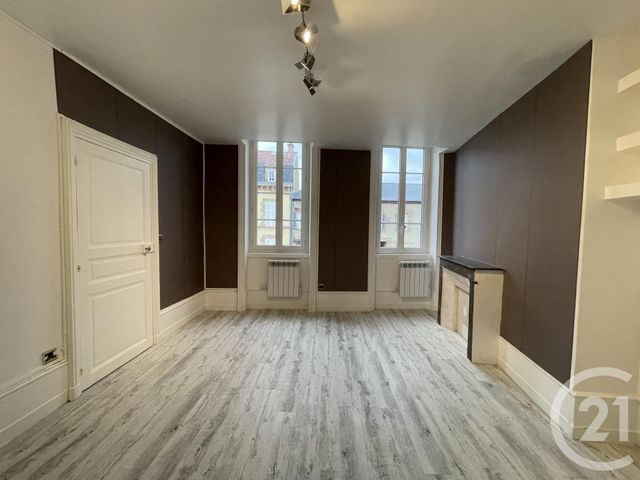 Appartement F2 &agrave; louer - 2 pi&egrave;ces - 56,83 m2 - Moulins - 03 - AUVERGNE
