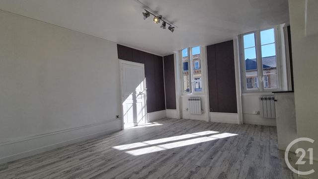 Appartement F2 &agrave; louer - 2 pi&egrave;ces - 56,83 m2 - Moulins - 03 - AUVERGNE