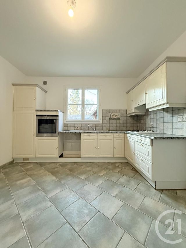 maison - YZEURE - 03