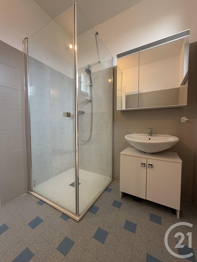 Maison &agrave; louer - 4 pi&egrave;ces - 101 m2 - Le Montet - 03 - AUVERGNE