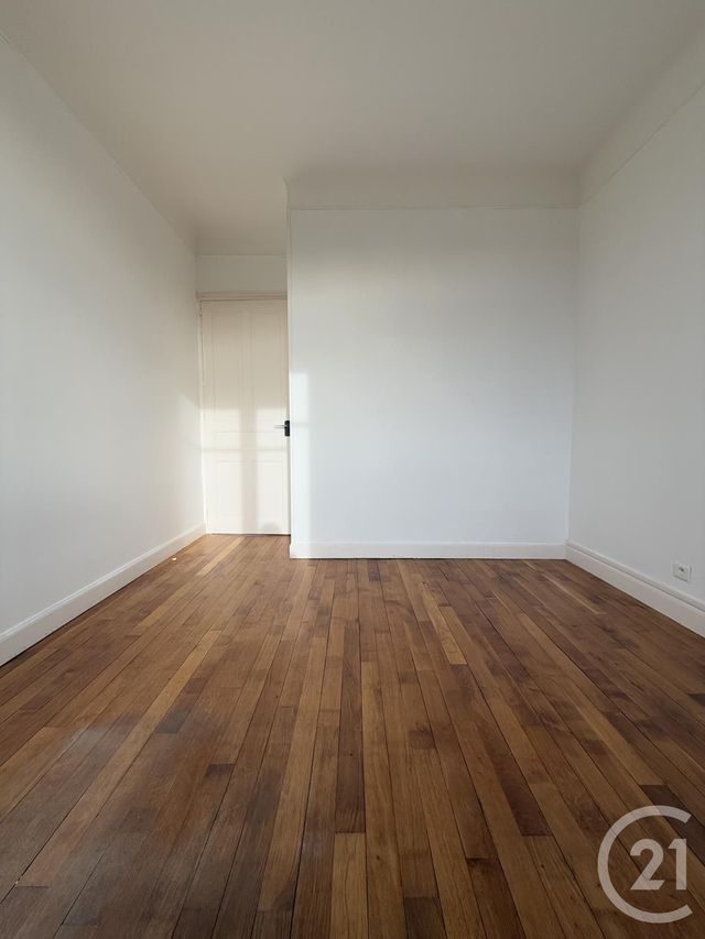 Maison &agrave; louer - 4 pi&egrave;ces - 101 m2 - Le Montet - 03 - AUVERGNE
