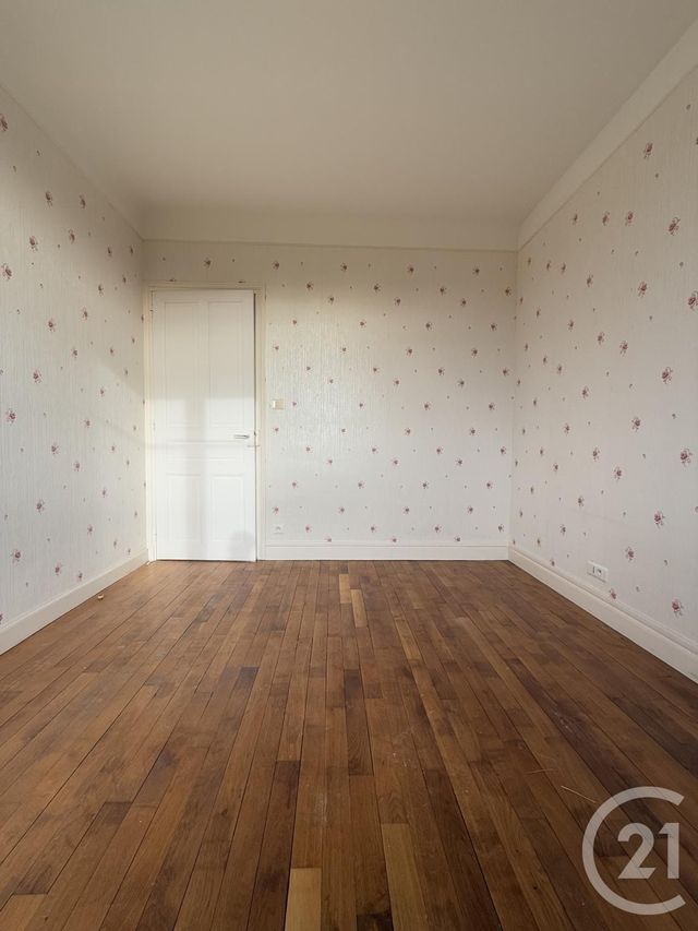 Maison &agrave; louer - 4 pi&egrave;ces - 101 m2 - Le Montet - 03 - AUVERGNE