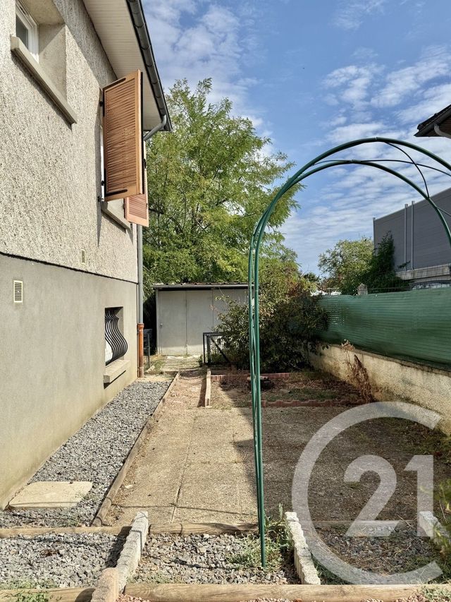 Maison &agrave; louer - 4 pi&egrave;ces - 80,25 m2 - Lusigny - 03 - AUVERGNE