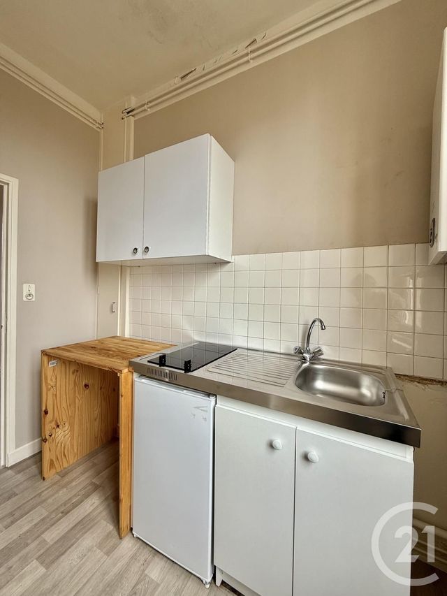 Appartement Studio &agrave; louer - 1 pi&egrave;ce - 23,50 m2 - Moulins - 03 - AUVERGNE