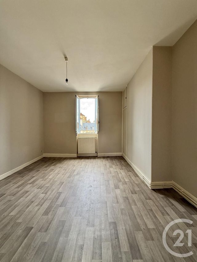 Appartement Studio &agrave; louer - 1 pi&egrave;ce - 23,50 m2 - Moulins - 03 - AUVERGNE