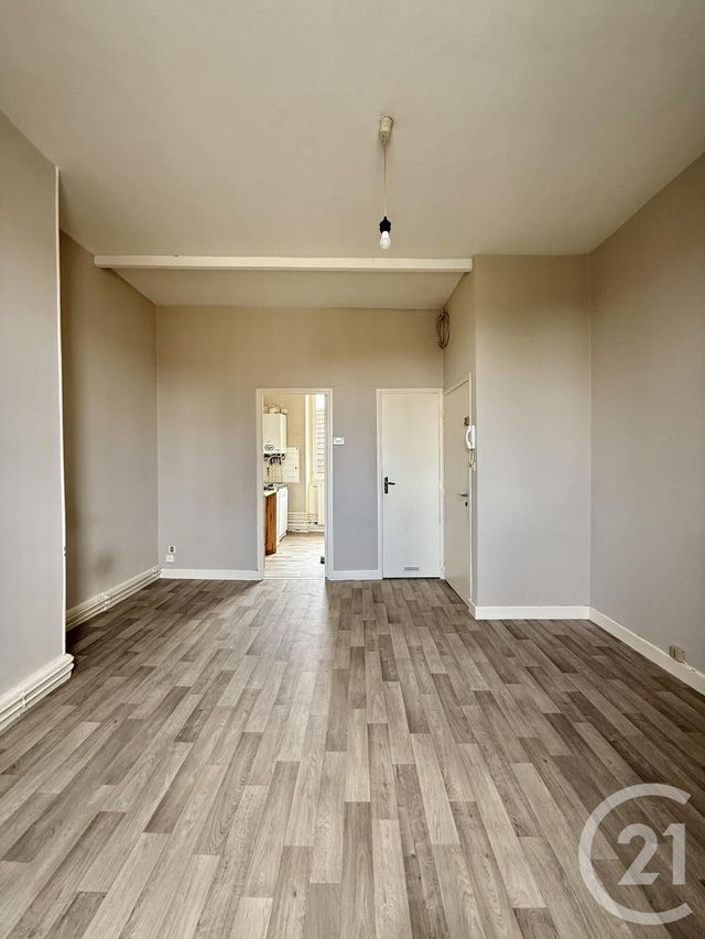 Appartement Studio &agrave; louer - 1 pi&egrave;ce - 23,50 m2 - Moulins - 03 - AUVERGNE