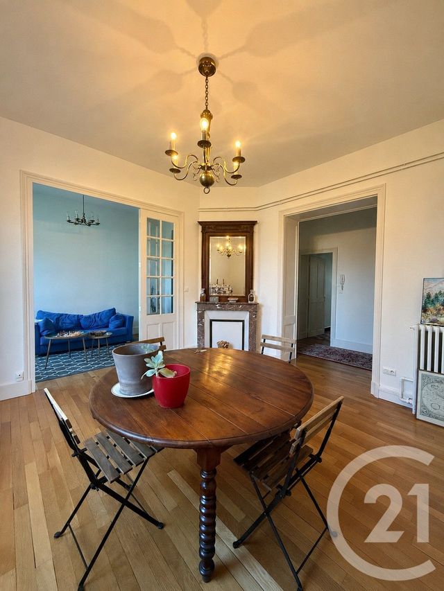 Appartement F3 &agrave; louer - 3 pi&egrave;ces - 88 m2 - Moulins - 03 - AUVERGNE