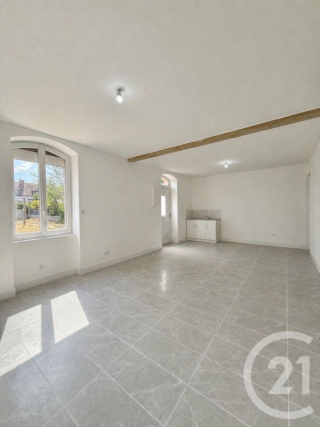 Maison &agrave; louer - 3 pi&egrave;ces - 57,38 m2 - Noyant D Allier - 03 - AUVERGNE