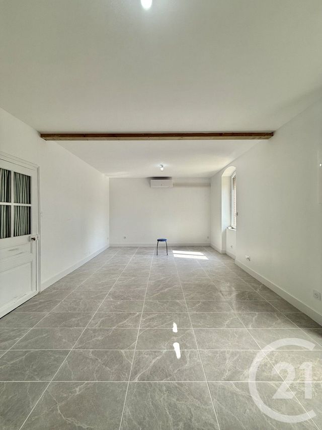 Maison &agrave; louer - 3 pi&egrave;ces - 57,38 m2 - Noyant D Allier - 03 - AUVERGNE