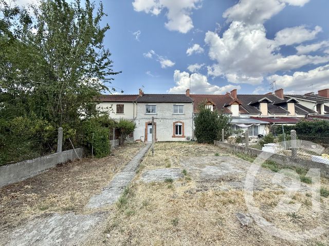 Maison &agrave; louer - 3 pi&egrave;ces - 57,38 m2 - Noyant D Allier - 03 - AUVERGNE