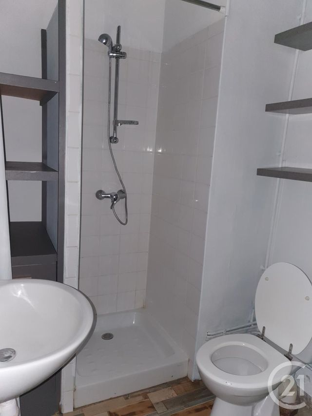 Appartement F1 &agrave; louer - 1 pi&egrave;ce - 28,74 m2 - Moulins - 03 - AUVERGNE