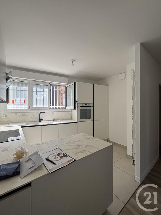 Appartement F2 &agrave; louer - 2 pi&egrave;ces - 62,53 m2 - Moulins - 03 - AUVERGNE