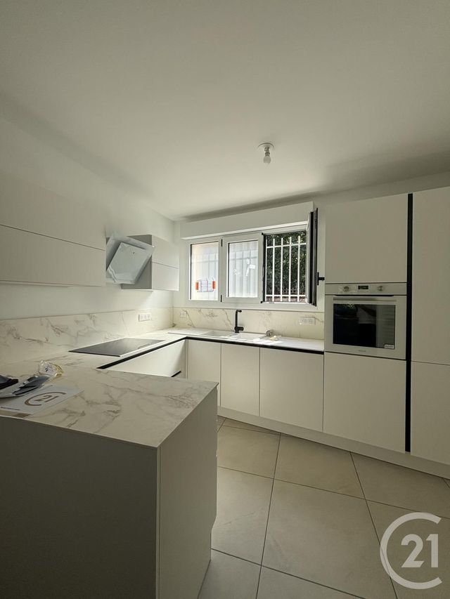 Appartement F2 &agrave; louer - 2 pi&egrave;ces - 62,53 m2 - Moulins - 03 - AUVERGNE