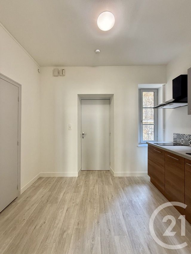 Appartement Studio &agrave; louer - 1 pi&egrave;ce - 29,90 m2 - Moulins - 03 - AUVERGNE