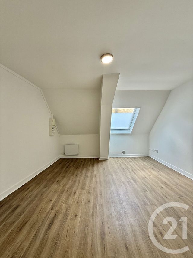 Appartement Studio &agrave; louer - 1 pi&egrave;ce - 25,34 m2 - Moulins - 03 - AUVERGNE