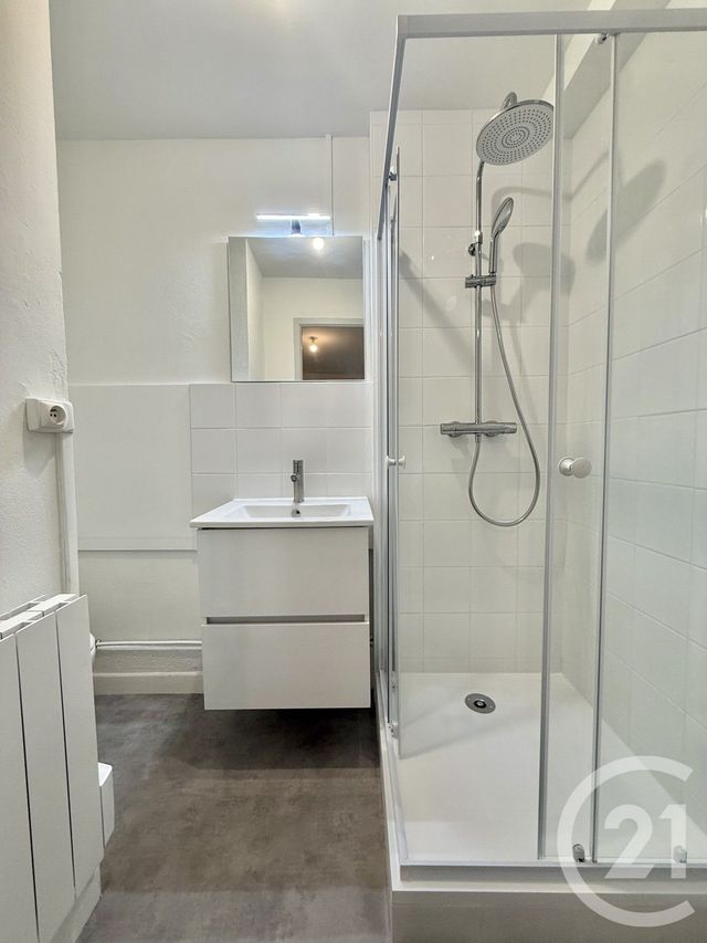 Appartement Studio &agrave; louer - 1 pi&egrave;ce - 29,27 m2 - Moulins - 03 - AUVERGNE