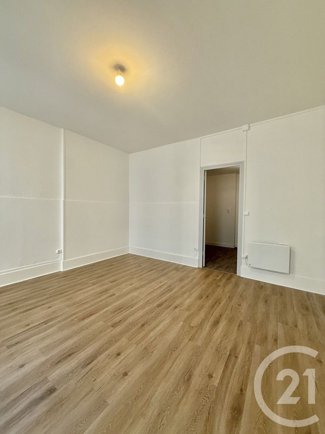 Appartement Studio &agrave; louer - 1 pi&egrave;ce - 29,27 m2 - Moulins - 03 - AUVERGNE