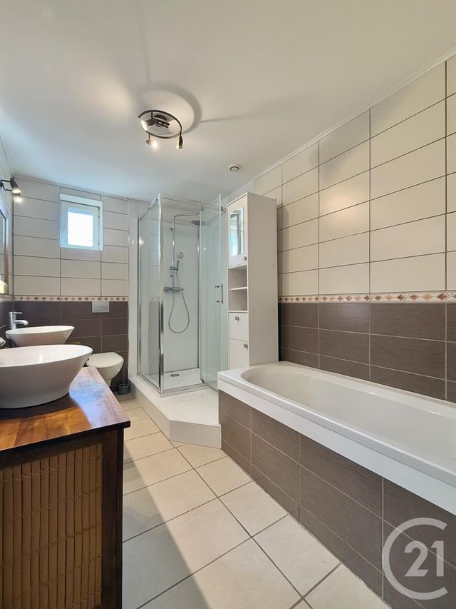 Maison &agrave; louer - 3 pi&egrave;ces - 75,54 m2 - Moulins - 03 - AUVERGNE