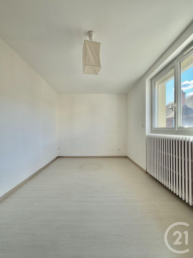 Maison &agrave; louer - 3 pi&egrave;ces - 75,54 m2 - Moulins - 03 - AUVERGNE