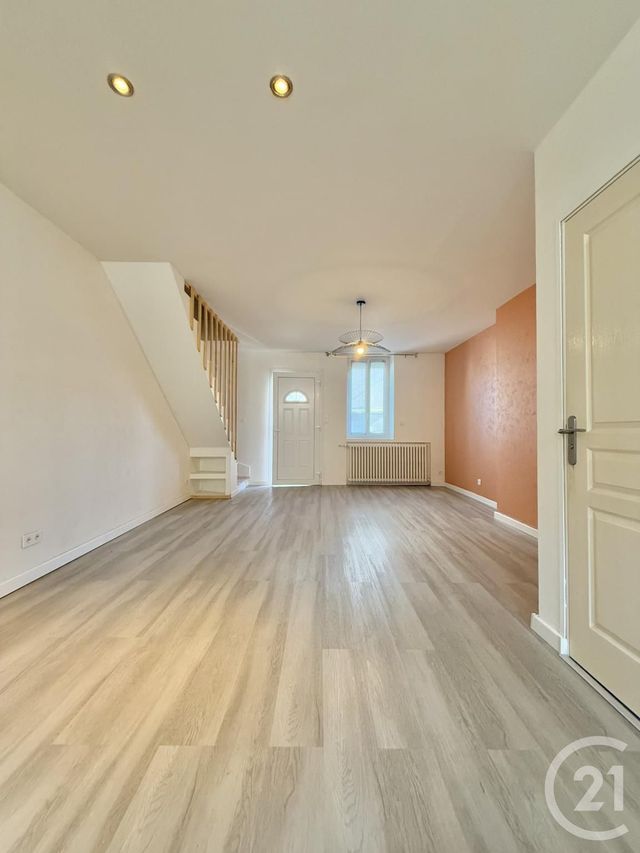 Maison &agrave; louer - 3 pi&egrave;ces - 75,54 m2 - Moulins - 03 - AUVERGNE
